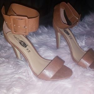Nude Single-Sole Heel